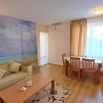 Aquaria Aparthotel 4*