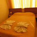 Aquaria Aparthotel 4*