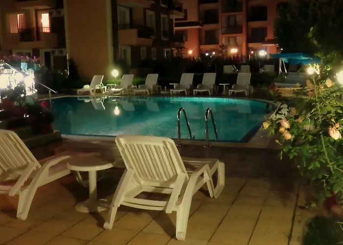 Aquaria Aparthotel 4*