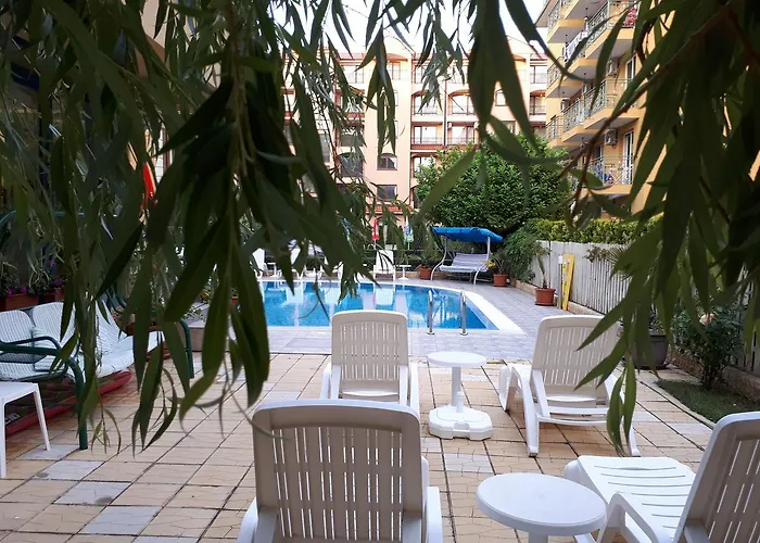 Aquaria Aparthotel Sluneční pobřeží